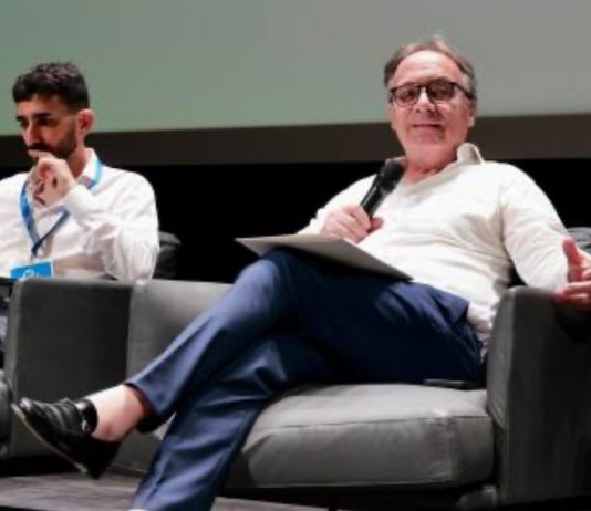 Leo rilancia la sfida digitale: “Bisogna formare per non emarginare”. La Puglia guida il progetto nazionale sull’intelligenza artificiale nella PA