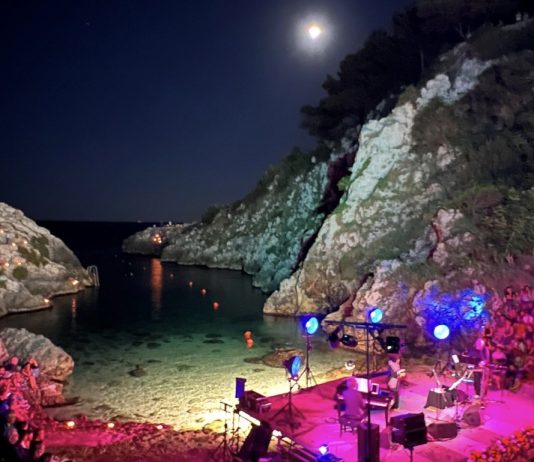 Acquaviva Bluemoon a Marittima, tutto pronto per l’edizione 2026