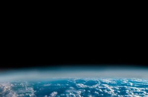 L'uomo che tornerà verso la Luna. E ciò che lo spazio insegna sulla vita - Corriere Salentino