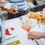 Il Negroamaro celebra il tempo e la storia: a Guagnano torna il festival tra grandi chef, wine tasting e la musica di Joan Thiele - Corriere Salentino