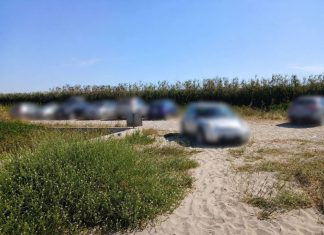 Le auto non possono arrivare fino alla spiaggia