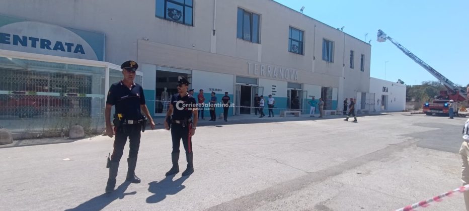 Crolla il solaio nel negozio di abbigliamento, salve per miracolo le persone presenti all’interno - Corriere Salentino