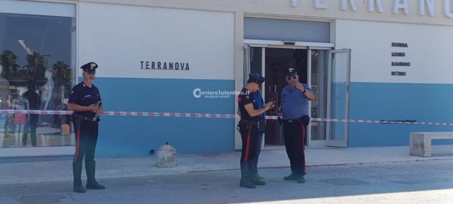 Crolla il solaio nel negozio di abbigliamento, salve per miracolo le persone presenti all’interno - Corriere Salentino
