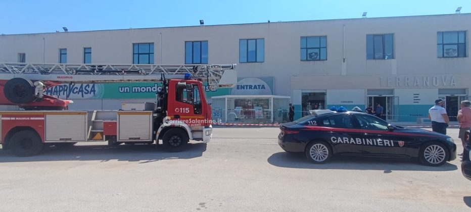 Crolla il solaio nel negozio di abbigliamento, salve per miracolo le persone presenti all’interno - Corriere Salentino