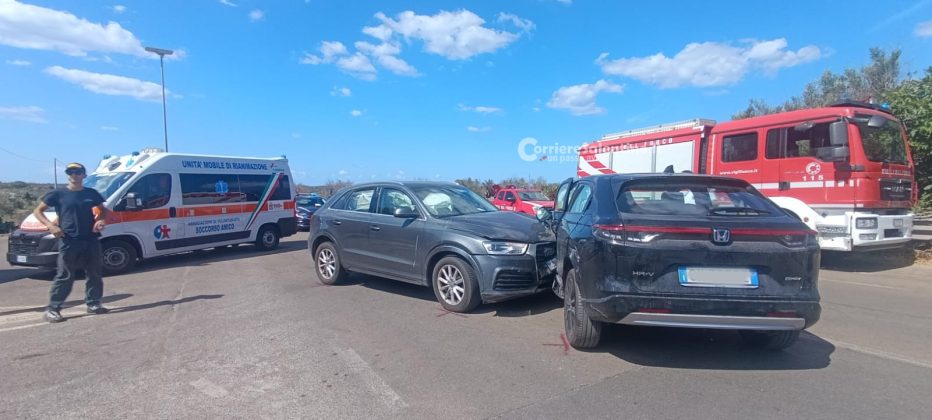 Scontro tra auto sulla via del mare, tra i feriti anche bambini - Corriere Salentino