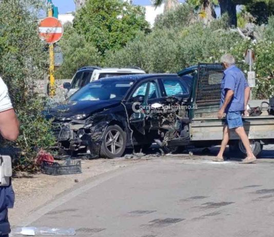 Ennesimo schianto mortale sulle strade del Salento: scontro tra Audi e motoape, un morto
