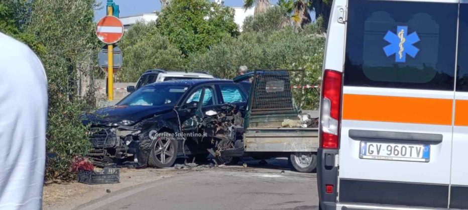 Ennesimo schianto mortale sulle strade del Salento: scontro tra Audi e motoape, un morto - Corriere Salentino