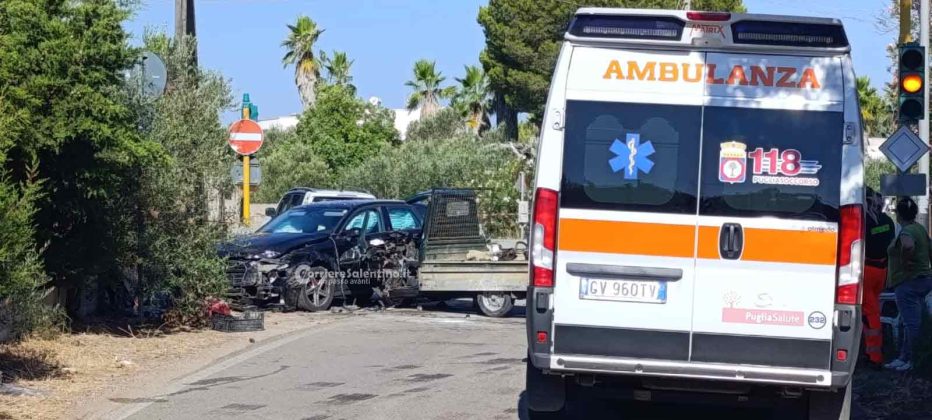 Ennesimo schianto mortale sulle strade del Salento: scontro tra Audi e motoape, un morto - Corriere Salentino