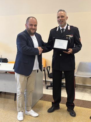 Sventò un furto e bloccò il ladro, una targa al Carabiniere coraggioso - Corriere Salentino