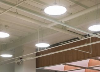 Evoluzione negli spazi di lavoro: come cambia l’ergonomia nelle aziende e nell’home office