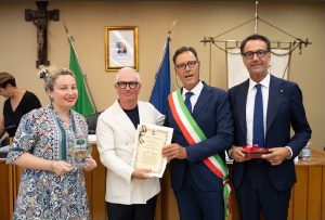 Carmiano conferisce la cittadinanza onoraria al professor Raffaele Pulli, luminare della chirurgia vascolare - Corriere Salentino