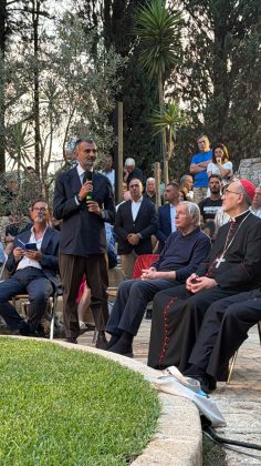 Al cardinale Pizzaballa il Premio Don Tonino Bello, Decaro “testimone di pace” - Corriere Salentino