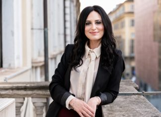 Giovedì 6 e venerdì 7 agosto Francesca Giannone presenta il nuovo romanzo “Gli anni in bianco e nero”