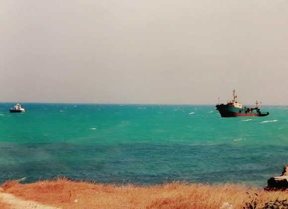 Trentacinque anni dallo sbarco di San Foca: le immagini di Montinari raccontano l’inizio di una nuova era dell’immigrazione - Corriere Salentino