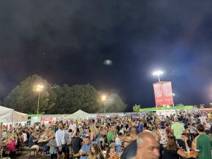 Cannole, quarant'anni di passione con la Festa della Municeddha. Affluenza record dopo il taglio del nastro e il timbro postale che consegna l’evento alla storia - Corriere Salentino