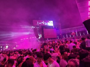 Praja, l’ultima notte tra lacrime e futuro. “Il brand fa gola a diverse aziende”. Il progetto di un’area concerti - Corriere Salentino
