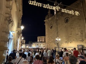 Galatina capitale della pizzica, un fiume di gente per le Ronde della Taranta: la tradizione torna dove tutto ebbe inizio - Corriere Salentino