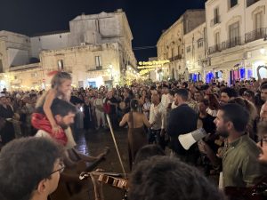 Ronde della Taranta, Spongano celebra il successo: “Una pagina indimenticabile della nostra tradizione” - Corriere Salentino