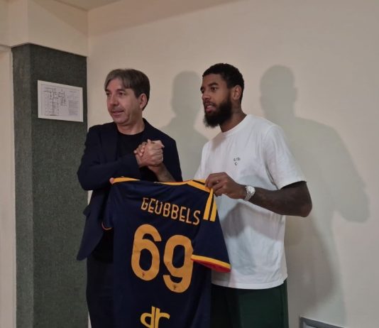 Geubbels, presentazione alla stampa della nuova punta giallorossa. Legato al Lecce fino al 2030