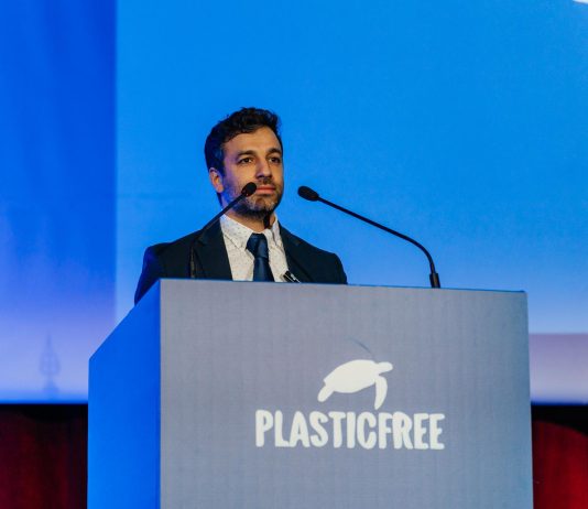 Plastica, la raccolta si ferma in più territori: è crisi nazionale della filiera