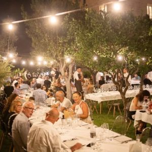 Mercatino del Gusto, lunedì 3 agosto a Maglie la terza giornata: Umberto Zapelloni presenta il libro "Formula Italia" - Corriere Salentino