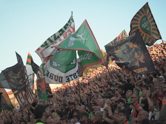 Il Lecce vince la prima di campionato con il gol del “baby” Gorter ed una prodezza di Tiago Gabriel. Venezia-Lecce, 0-2 - Corriere Salentino