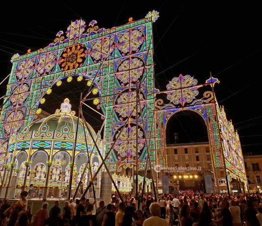 I festeggiamenti per i Santi Patroni Oronzo, Giusto e Fortunato animano il cuore di Lecce