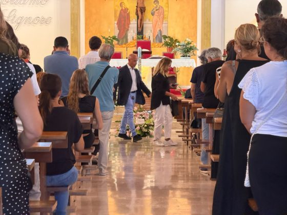 ​"Preservate la vita e i sogni": l'addio a Benedetta nella chiesa di San Sabino - Corriere Salentino