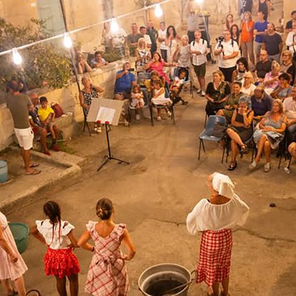 Mercatino del Gusto: la quarta giornata con i piatti di Masseria del Sale e la storia della “’ncartata” - Corriere Salentino