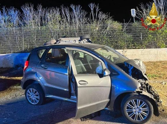 Tragico scontro tra due auto, una si ribalta e perdono la vita due turisti in vacanza nel Salento - Corriere Salentino