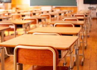 Bimbo di sei anni a scuola con un coltello nello zaino: “Mi serviva per tagliare la frutta’