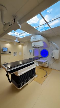 Attivato il nuovo acceleratore lineare nella Radioterapia del Vito Fazzi di Lecce. Iniziati oggi i primi trattamenti ai pazienti - Corriere Salentino