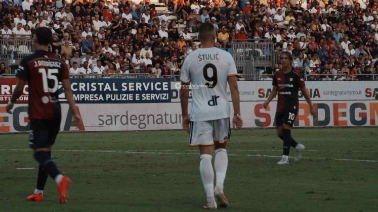 Il Cagliari domina il Lecce che si riprende sul finale, finisce 1-0 per i sardi - Corriere Salentino