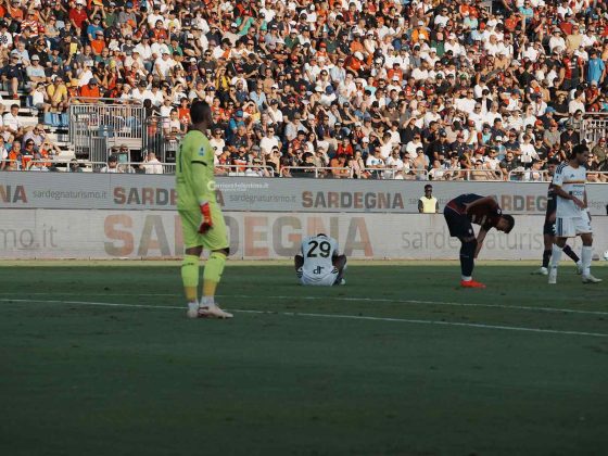 Il Cagliari domina il Lecce che si riprende sul finale, finisce 1-0 per i sardi - Corriere Salentino