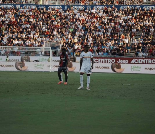 Il Cagliari domina il Lecce che si riprende sul finale, finisce 1-0 per i sardi
