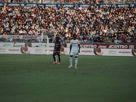 Il Cagliari domina il Lecce che si riprende sul finale, finisce 1-0 per i sardi - Corriere Salentino