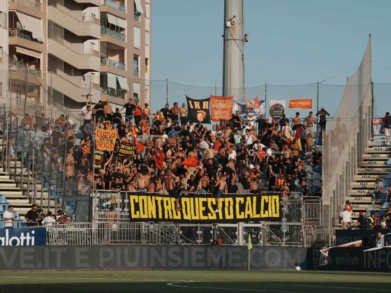 Il Cagliari domina il Lecce che si riprende sul finale, finisce 1-0 per i sardi - Corriere Salentino