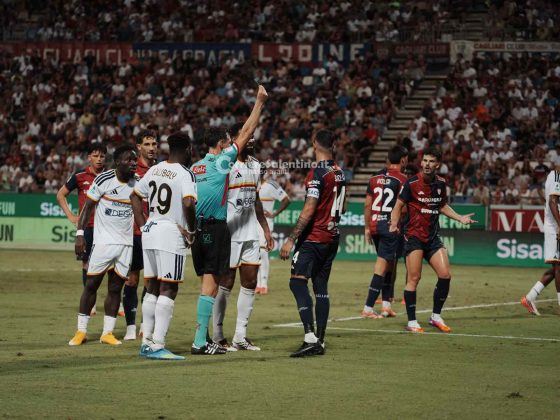 Il Cagliari domina il Lecce che si riprende sul finale, finisce 1-0 per i sardi - Corriere Salentino