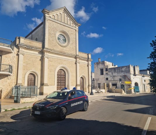 Quattro persone identificate e denunciate per una violenta lite all’interno di un locale