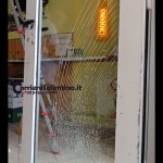Spaccata nella notte lungo la statale 275: svaligiata la cassa e il bar del distributore di benzina - Corriere Salentino