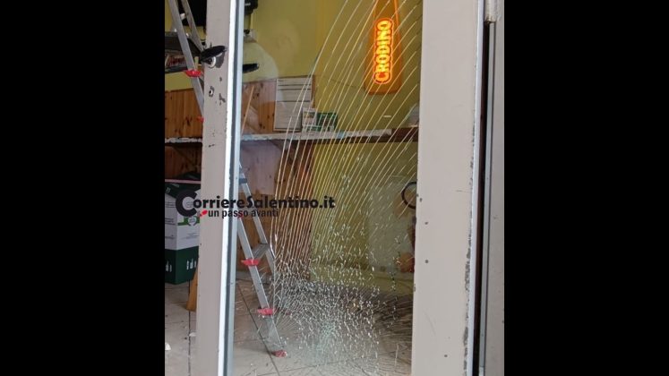 Spaccata nella notte lungo la statale 275: svaligiata la cassa e il bar del distributore di benzina - Corriere Salentino