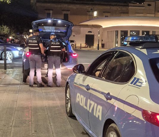 Controlli straordinari della Polizia: oltre tremila persone identificate e un arresto per spaccio