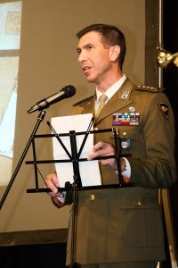Massimo Vitaliano, a vent’anni dalla scomparsa il titolo di Veterano delle missioni internazionali. La cerimonia a Galatone - Corriere Salentino