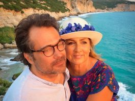 romina power presenta in puglia il suo libro “pensieri profondamente semplici” e annuncia in anteprima la sua prima mostra d’arte a lecce Arte e dintorni - Corriere Salentino