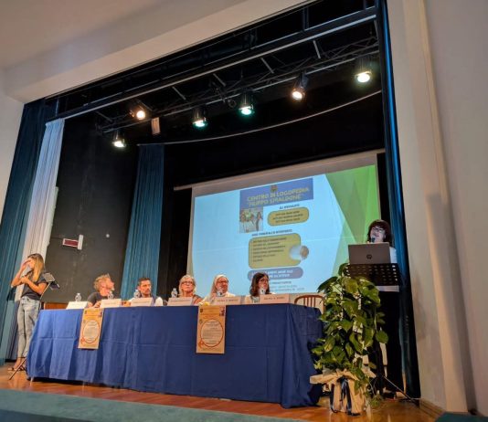 Sordità, inclusione e ascolto: all’Istituto Smaldone di Lecce istituzioni e associazioni fanno rete