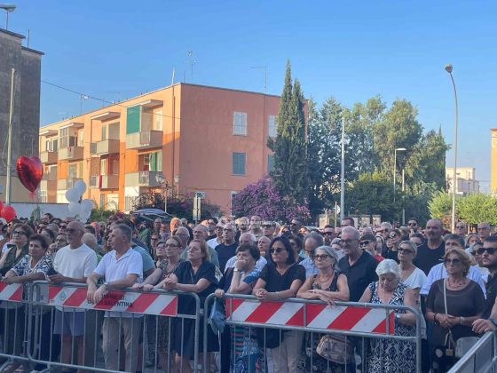 Lutto, commozione e dolore oggi a Squinzano per i funerali di Lorena Isceri - Corriere Salentino