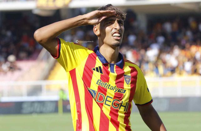 Primo tempo da urlo, poi il Lecce soffre: 3 a 2 al Monza e prima vittoria al Via del Mare - Corriere Salentino