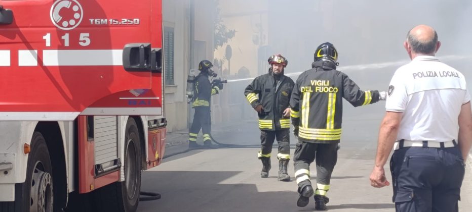 Incendio in una ferramenta a Melissano, l’appello di Federaziende: «Ora serve l'aiuto di tutti per consentire ai due imprenditori di ripartire» - Corriere Salentino