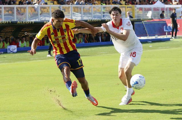 Primo tempo da urlo, poi il Lecce soffre: 3 a 2 al Monza e prima vittoria al Via del Mare - Corriere Salentino