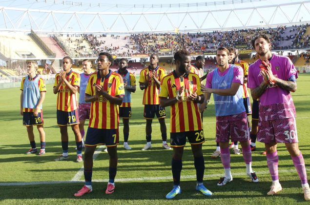 Primo tempo da urlo, poi il Lecce soffre: 3 a 2 al Monza e prima vittoria al Via del Mare - Corriere Salentino